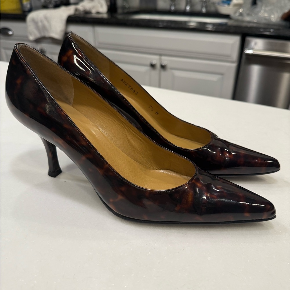 EUC Stuart Weitzman Patent Tortoise Shell Heels (size 7.5) - Picture 3 of 11